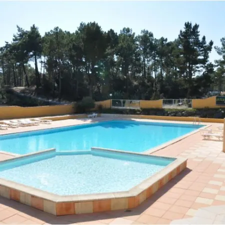 Confortable - 4 Pers. - Api-1-52-2527 Kamp alanı *
