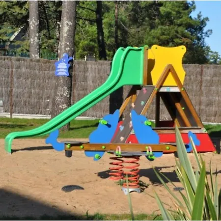 Confortable - 4 Pers. - Api-1-52-2527 Kamp alanı Saint-Hilaire-de-Riez