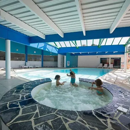 Kamp alanı Confortable - 4 Pers. - Api-1-52-2527